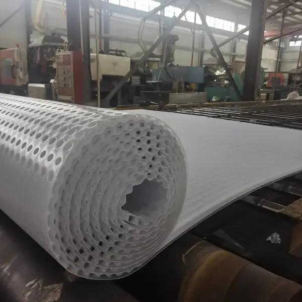 地下车库虹吸排水板品牌厂家 高分子防护异型片 蓄排水双效