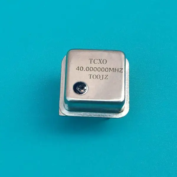 �²�����tcxo40.000mhz ����Ľŷ�װ �߾���0.1ppm