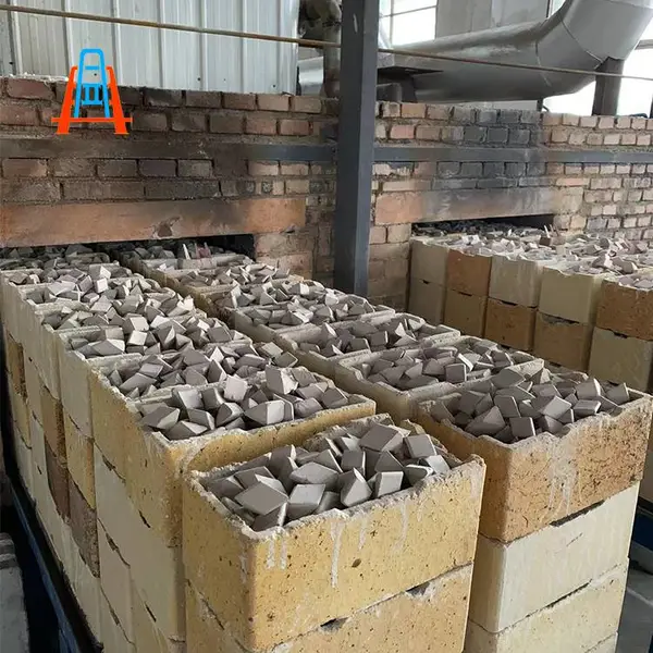 粗磨磨料研磨石研磨块研磨粒抛磨石抛磨块抛磨粒棕刚玉斜三角