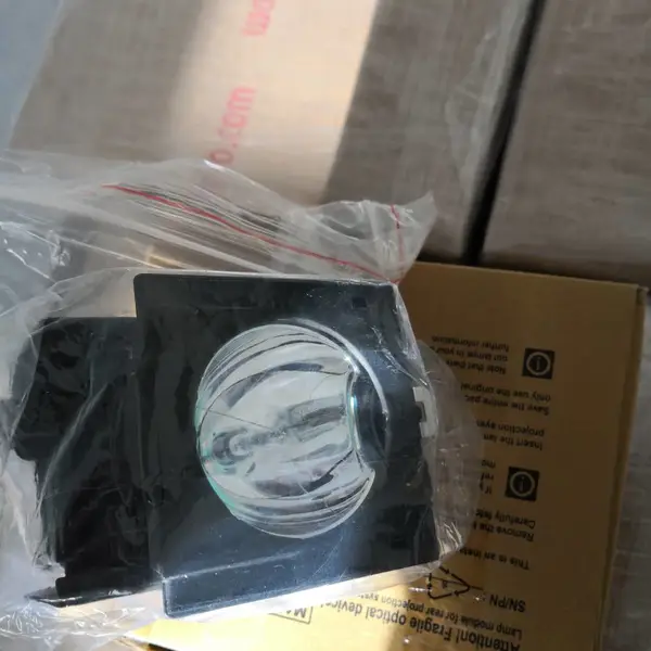 供应R764742,巴可DLP大屏幕专用。适用180W