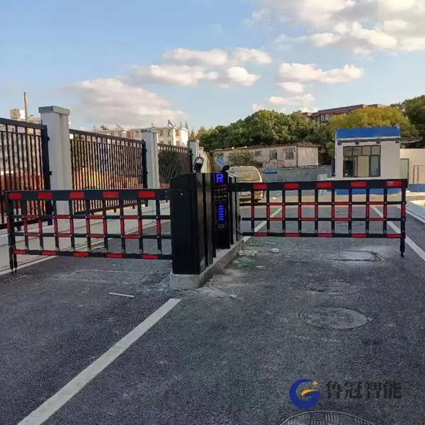 义马市物业道闸门车辆识别挡车专用升降杆起落杆系统