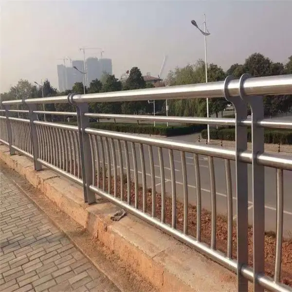 景观不锈钢桥梁护栏 河道景区路边扶手隔离栏 立交防撞栏杆加工