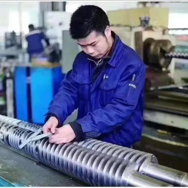 PVC体育专用地板革设备