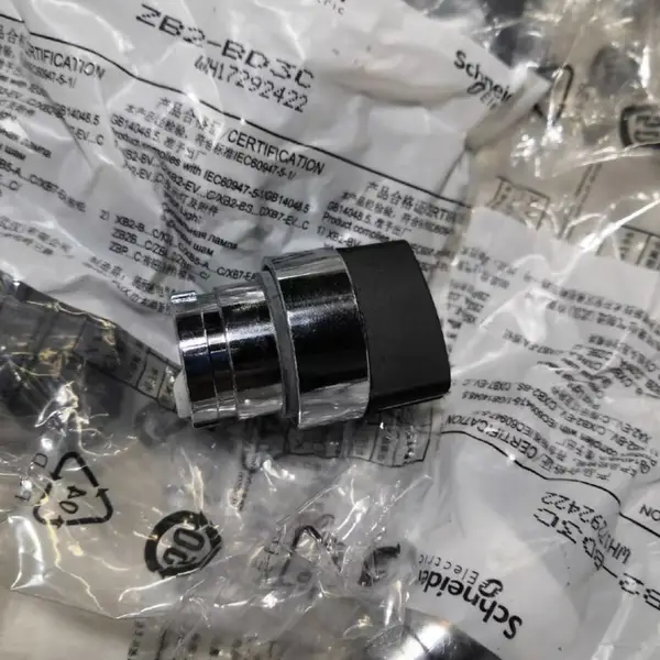 ʩ�͵�Կ�׿���XB4-BG33 Կ����ť 22mm�� ��λԿ��ѡ�񿪹�2NO