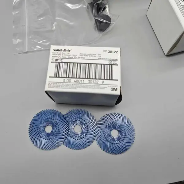 3M30122 30126 330552寸 3寸 6寸小旋风打磨片 BB-ZB砂碟清理毛刺 抛光 调和 涂层处理应用不锈钢 铝
