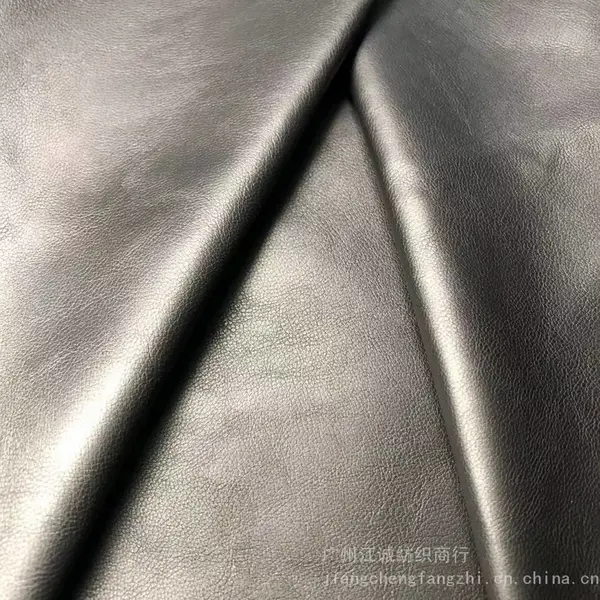 pu服装皮革面料 rpet 柔顺爽滑服装外套女士短裙短裤 皮革面料