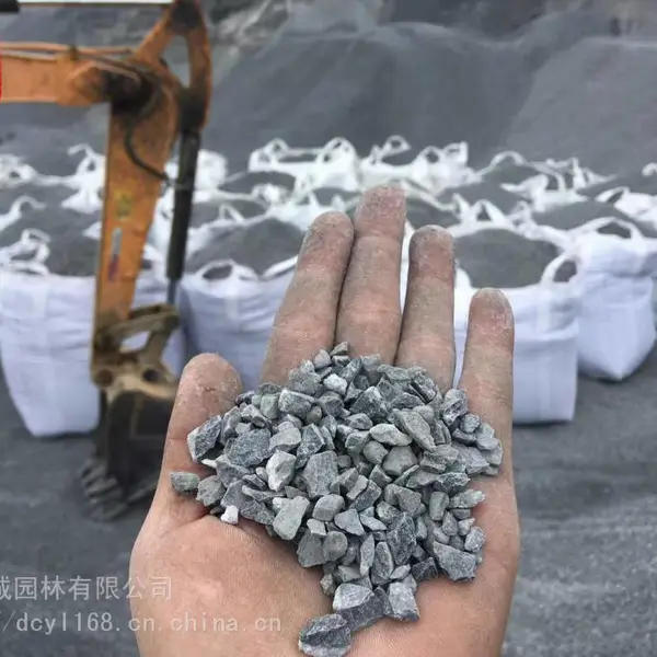 园林绿化砾石价格 破碎石头做路面 灰色碎石混泥土小石子