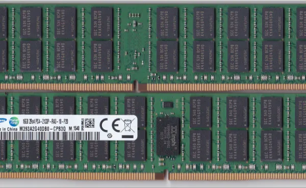三星原厂16G DDR4 M393A2G40EB1-CRC服务器内存 REG RDIMM