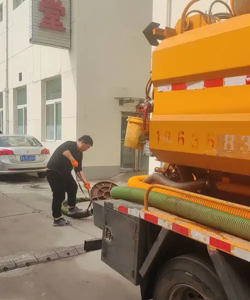 太原市建设北路24小时清洗疏通下水管道清掏隔油池抽化粪池吸污电话
