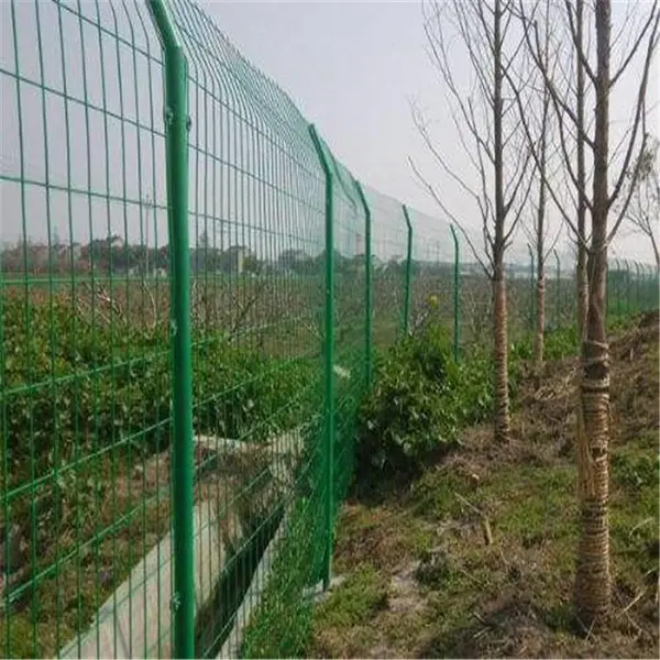 锦庆三角折弯围栏 安装道路双边丝护栏 果林护栏