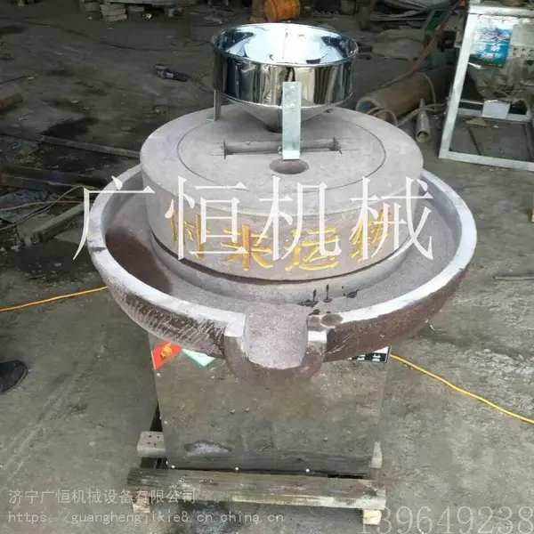 带筛子半自动面粉石磨机 50型面粉电动石磨 新款豆浆面粉石磨机