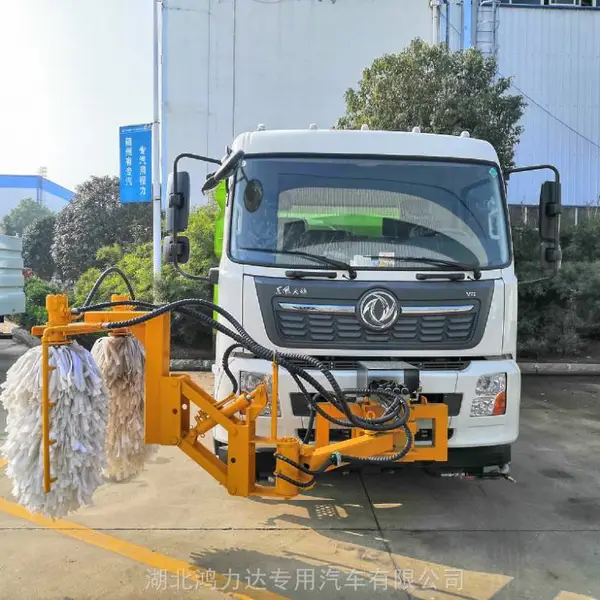 新疆1吨扫路车价格 东风吸尘车报价 小型道路清扫车费用