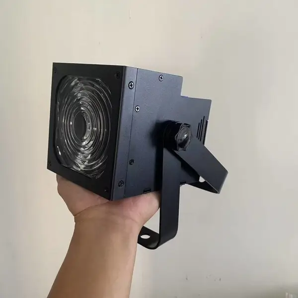 YM-X200新款小面光 具有很高现价比