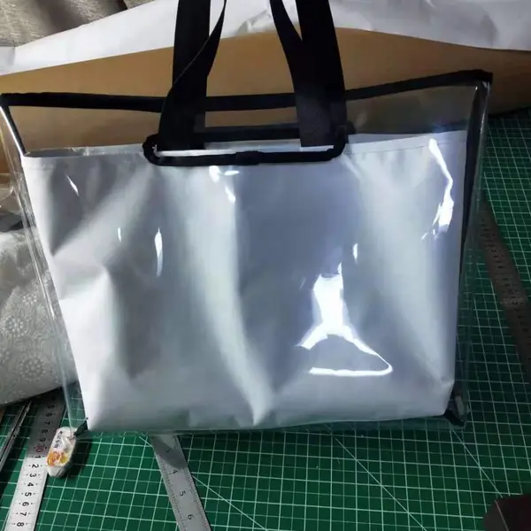 供应印花PVC手袋礼品PVC包透明PVC手袋赠品PVC包
