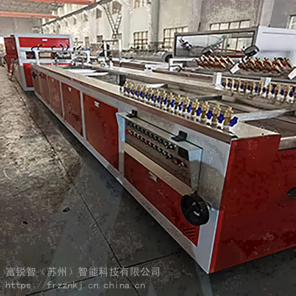 竹木纤维版生产线厂家环保家装护墙板设备600竹木纤维墙板设备厂家直销