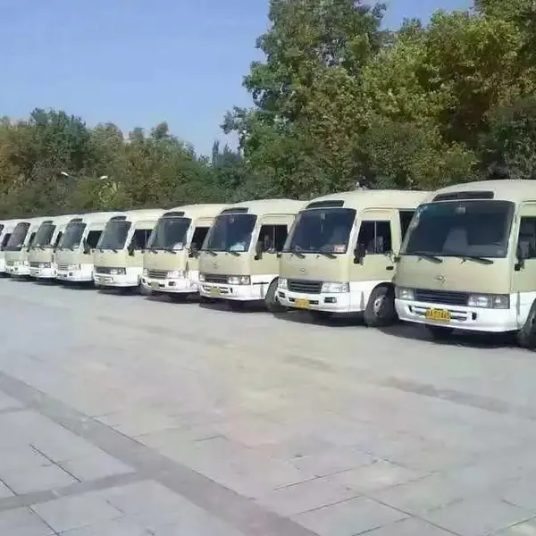 深圳宝安接送班车 中巴大巴7-53座 上下班定制路线 证照齐全包车
