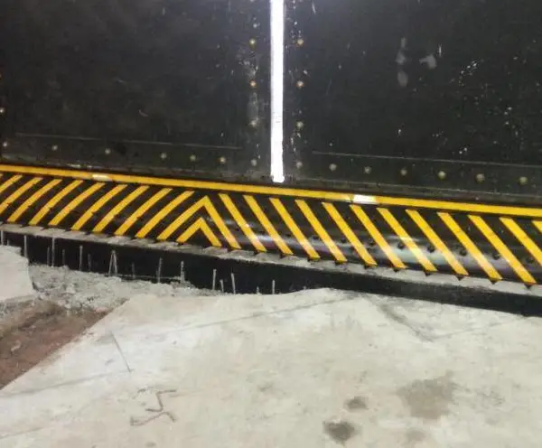 武汉路障机厂家 防冲撞防撞墙 机电式路障 湖北路障机价格