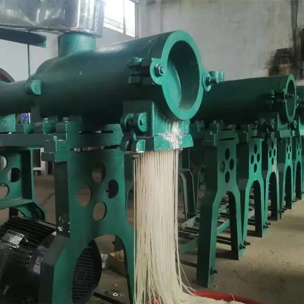 云南昭通米线机 多功能螺旋挤压米线机 商用小型米线机价格