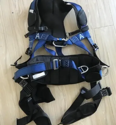 ȫ����ȫ����fasten safety belt; ��ȫ����˫�Ұ�ȫ�������հ�ȫ����˫����ȫ����ȫ��