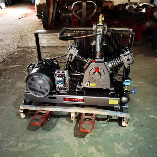 W-0.3/40��7.5kw����ʽ��ѹ��