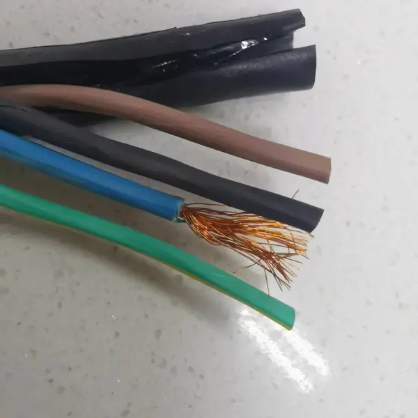 远东牌、纯铜芯,高品质、橡套软电缆YZ-300V/500V-3*2.5+2*1.5
