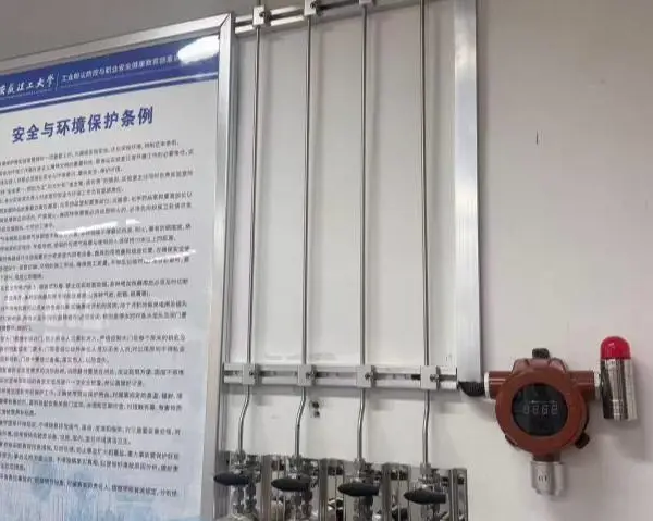 丽水立柱式终端减压阀实验室气路造集中供气 诚信为本 宁波爱瑞博实验室系统工程供应