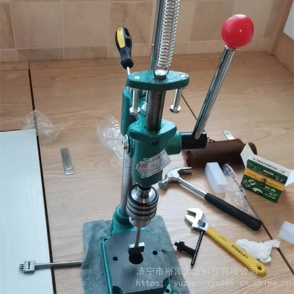 小型压力机刀模取样器纸板皮革下料压模机配垫板手板手动模切机