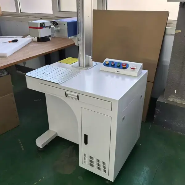 台式光纤激光打标机 便携式 电子元器件 铝合金轴 深雕打标机