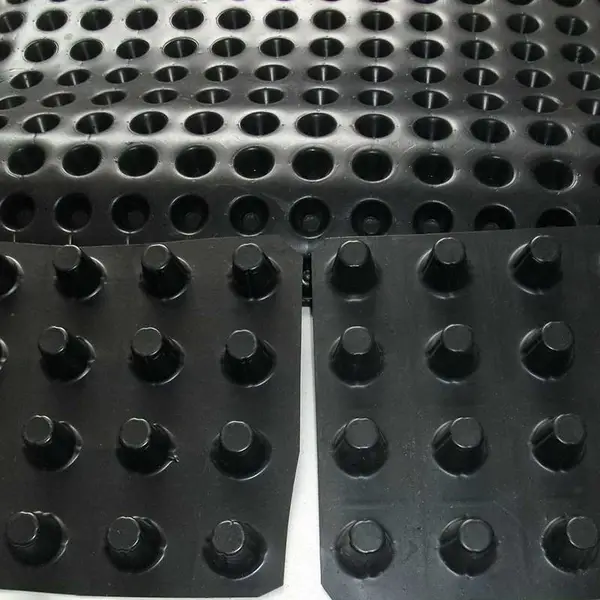 工厂生产屋顶绿化蓄排水板 卷材排水板凹凸型塑料排水板