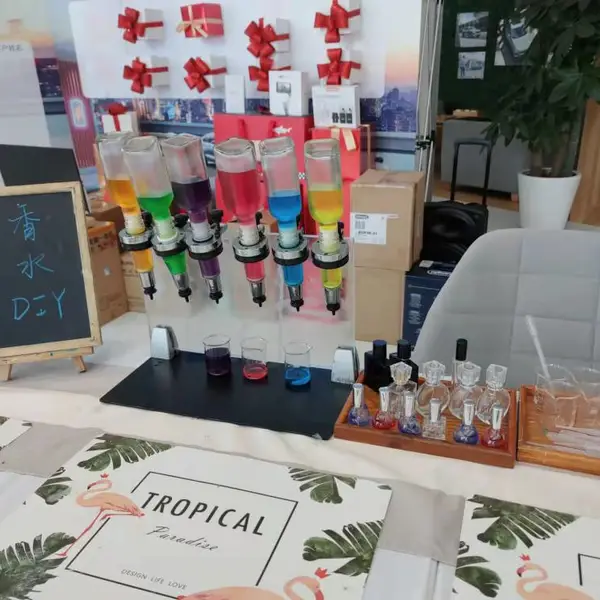 上海手工diy团建家庭日活动体验服务香水香薰diy沙瓶画微景观手工