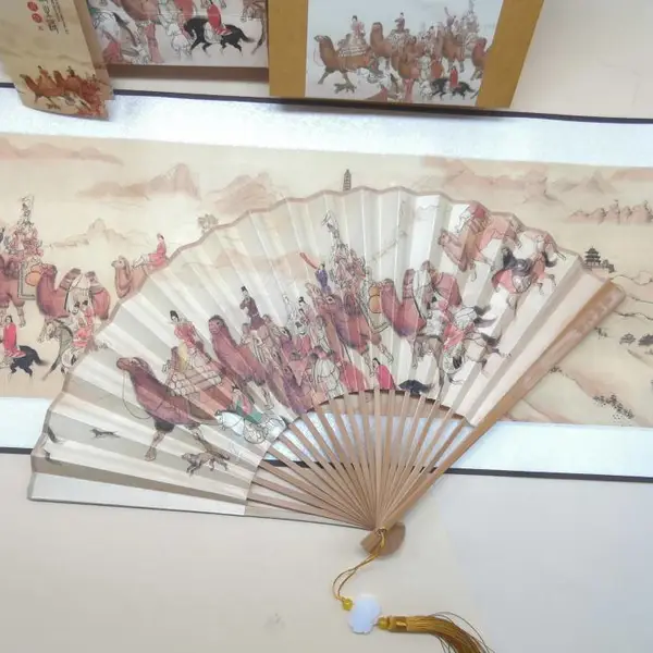 陕西特色丝绸画卷轴,仿古团扇唐扇,地域特色紫阳茶叶礼盒