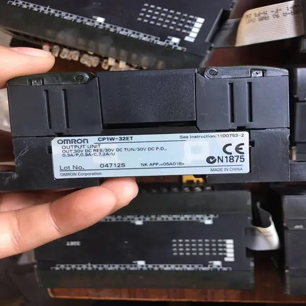 日本欧姆龙PLC扩展模块CPM1A-40EDR24点输入16点输出