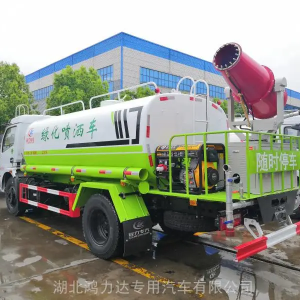 四川12吨洒水车助力城市道路清洁养护
