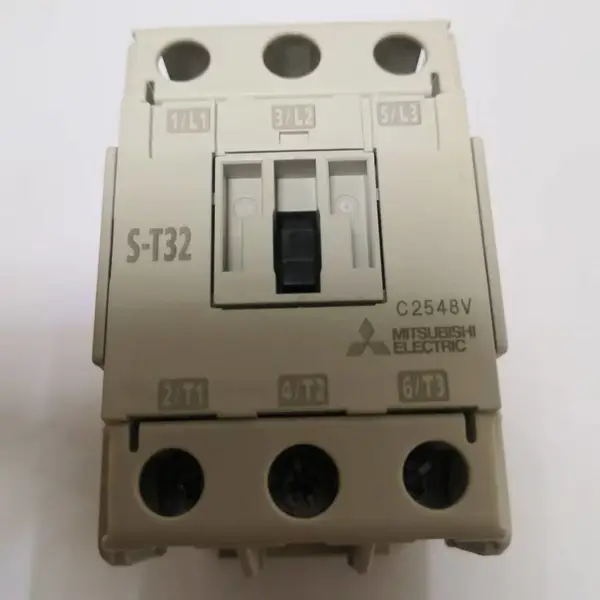 丰田津田驹织机专用接触器S-T32、三菱代理 有AC110V和AC220V、原装正品、使用寿命长、频率高