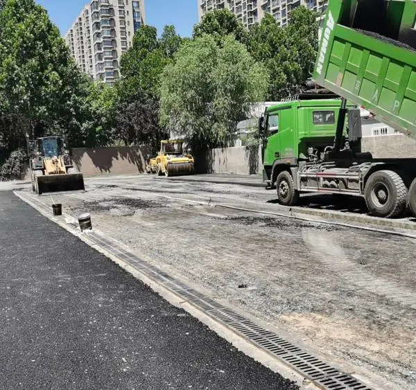 物业小区道路翻新施工/热沥青摊铺施工/ 工厂承接包工包料施工