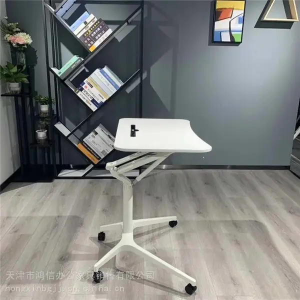 翻转培训桌,兼顾学员就座舒适度与空间利用率,批量定制享配套服务