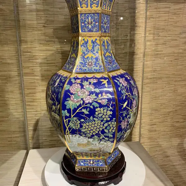 景泰蓝工厂 景泰蓝厂家 景泰蓝加工 景泰蓝工艺品 景泰蓝家具 景泰蓝花瓶 景泰蓝摆件