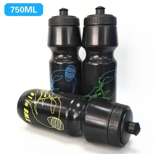 自行车PE塑料运动水壶 单车塑料运动水壶 塑料运动水壶750ML