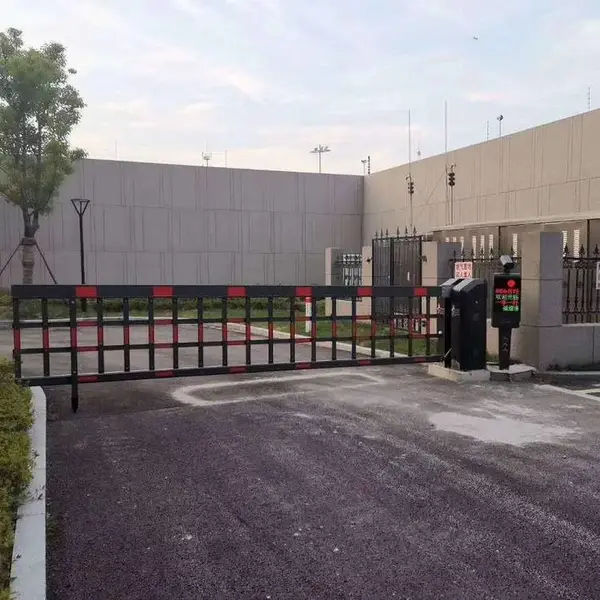 张槎停车场管理系统 张槎车牌识别系统 智能收费道闸定制