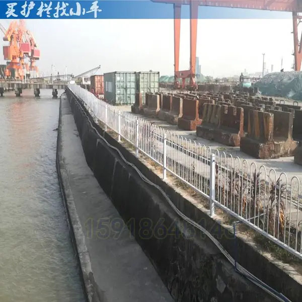 东莞河道景观隔离桥梁护栏 不锈钢防撞栏 隔离栏 景观防护栏定做 新意