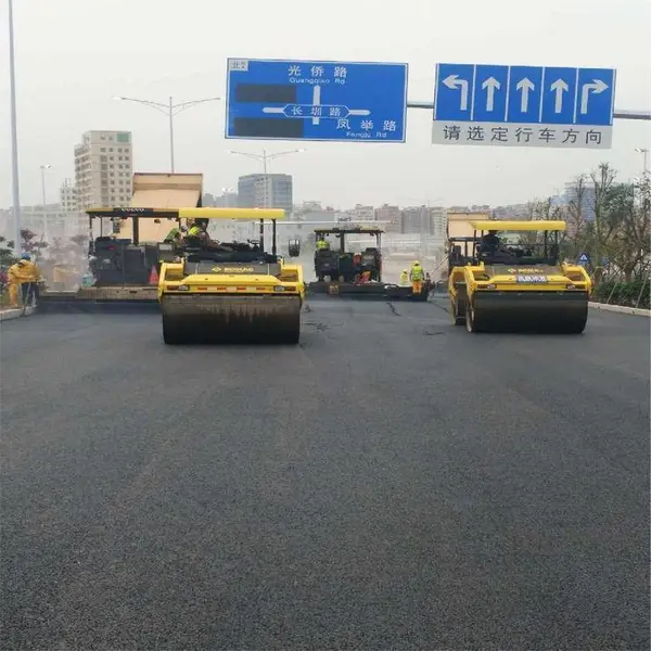 祥安通 公园人行道彩色透水混凝土优点 黑色沥青道路摊铺