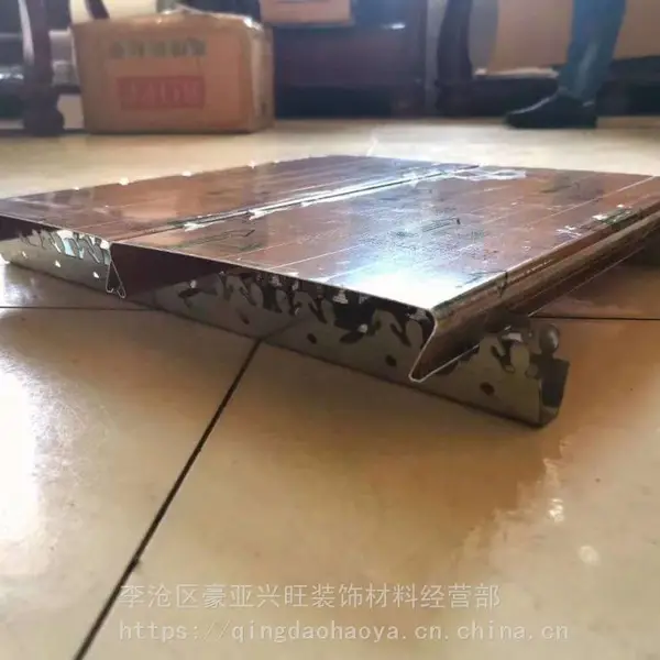 C型200铝条扣天花吊顶_豪亚铝条扣实体供应商_铝扣板量大优惠