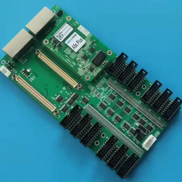 ��ó������Ҫ��EMC ��LED��ʾ��������ʹ�õĹ�EMCת�Ӱ�HUB�� 75�ӿ�