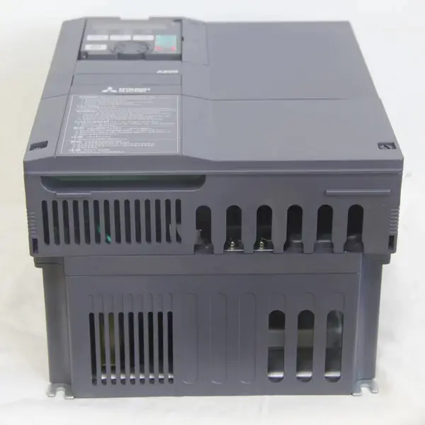 FR-A820-00490-2-60 �����Ƶ�� 7.5KW 220V �ձ�ȫ��ԭװ��Ʒ
