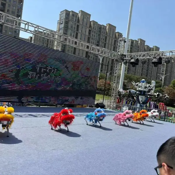 西安机器人演出租赁|品牌发布会机器人舞蹈、新品发布科技机器人舞蹈秀、人形机器人舞蹈