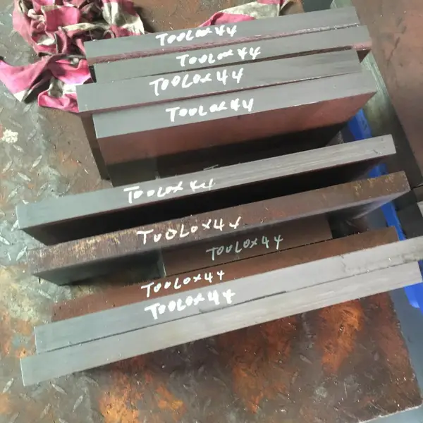 TOOLOX40 预硬钢,38?42HRC,免热处理直接加工