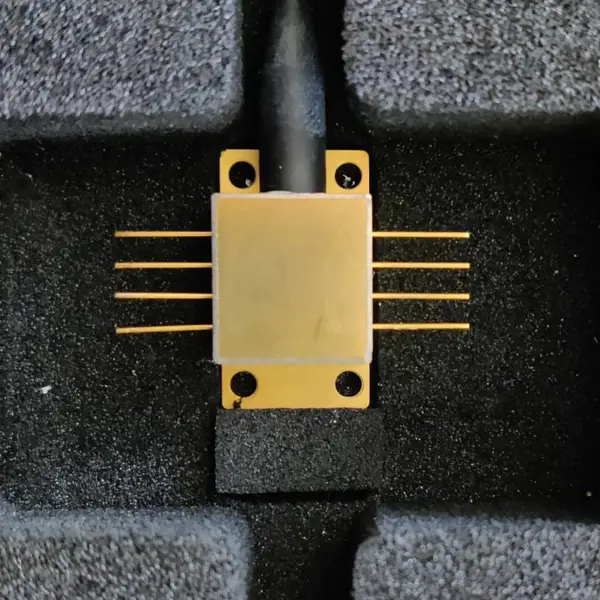 SLD激光器1310nm 3mW 半导体激光器 蝶形封装 天津见合八方制造