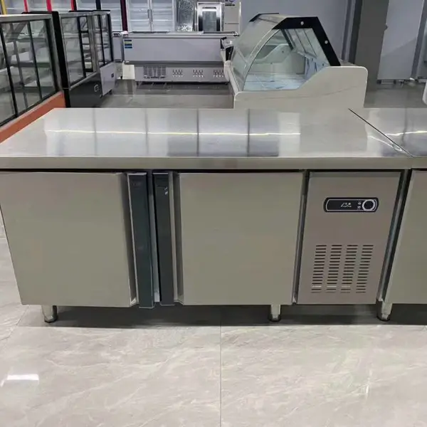 平冷操作台 商用不锈钢卧式冰柜 对开门冰箱 真风冷制冷设备 欢迎咨询