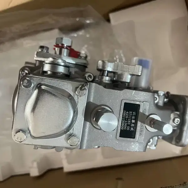 适用于 东风 康明斯喷油泵总成 5711183