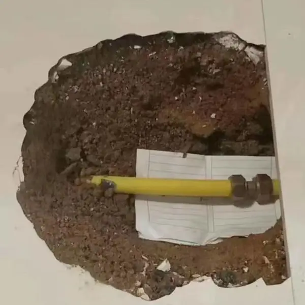 太原市水电工安装各种晾衣架.毛巾架.窗帘杆.五金挂件.字画